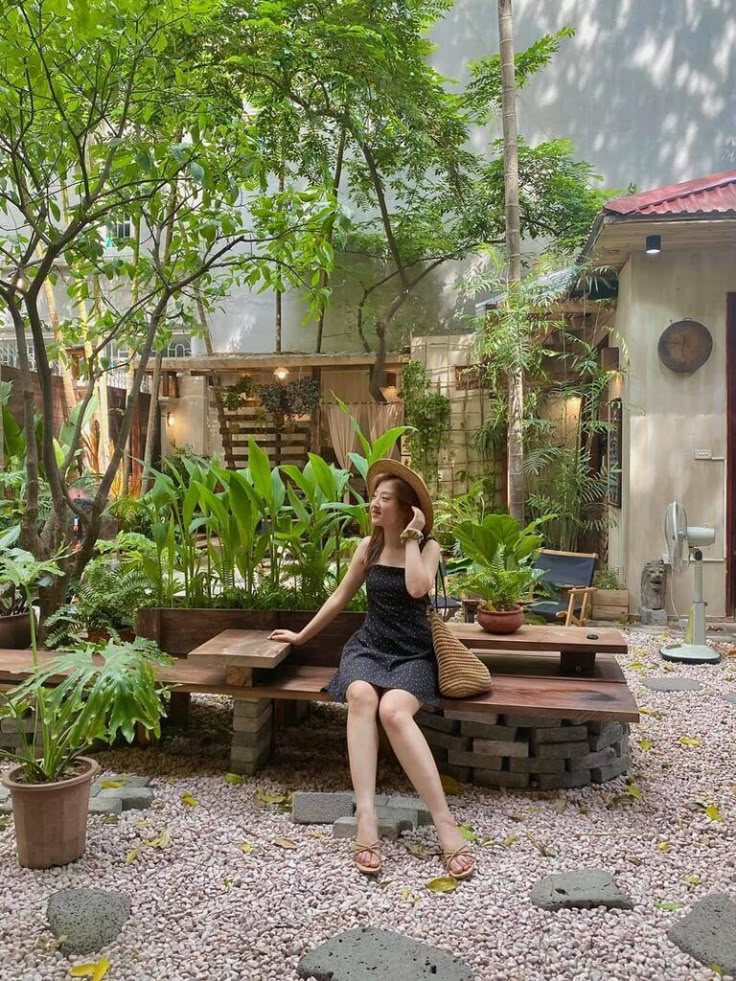 thiet ke mat bang nam 2025 67eb9fbb59cb9