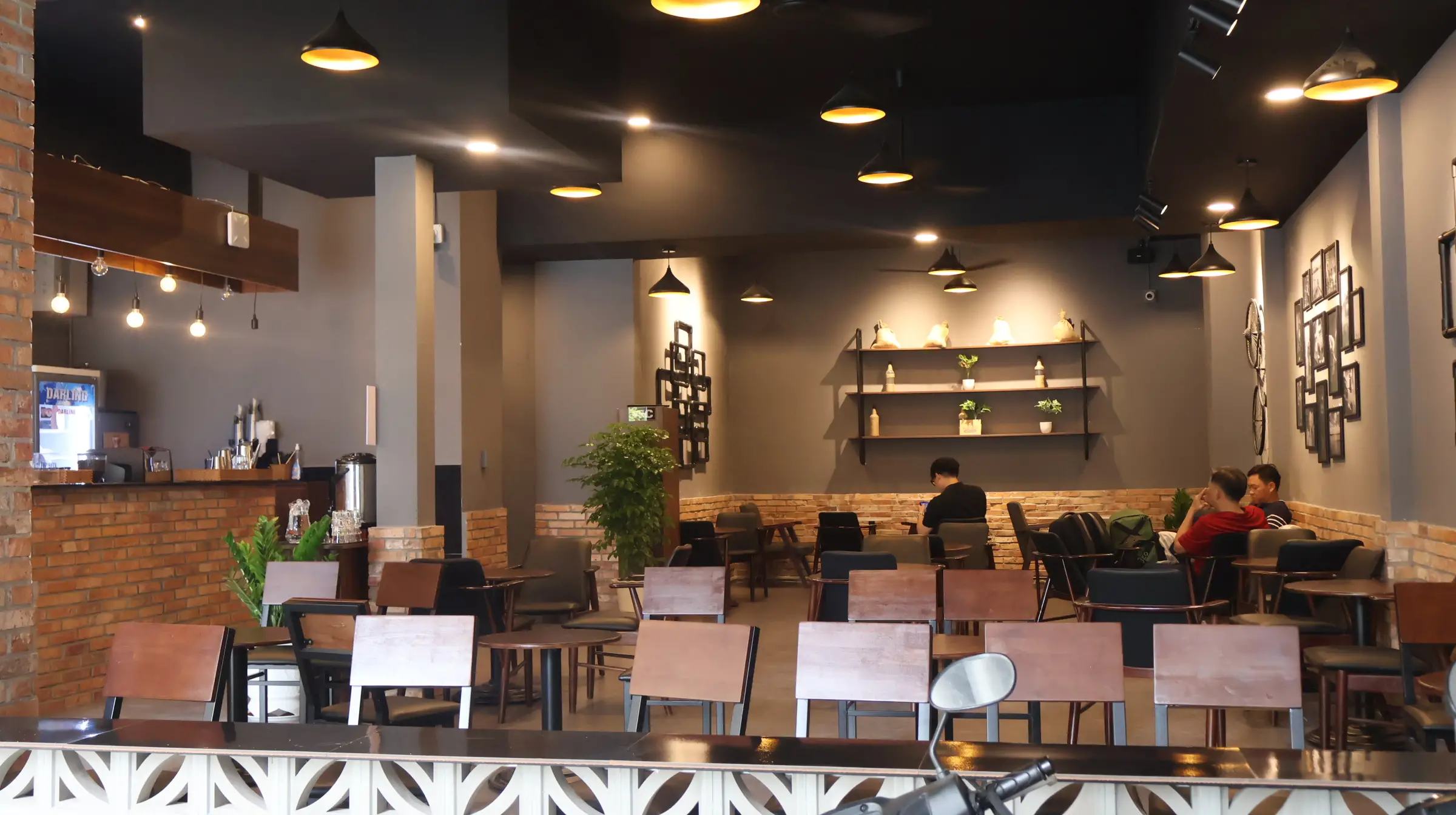 Top 5 đồ trang trí quán cà phê - Bí quyết tạo điểm nhấn top 5 do trang tri quan ca phe bi quyet tao diem nhan thu hut khach hang 680217c47bfcf
